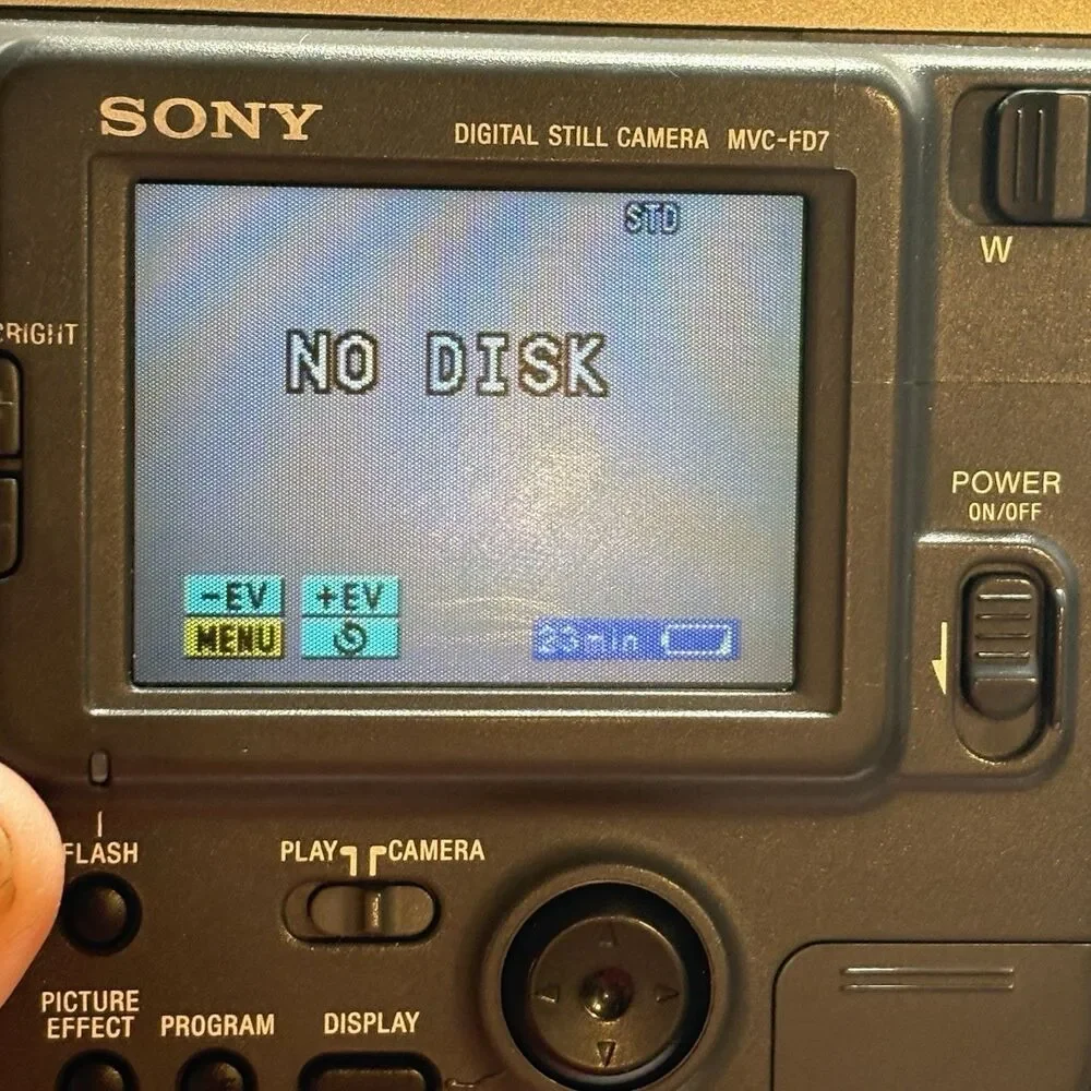 Sony Digital Mavica MVC-FD7 10x Optical Zoom Floppy Disk Camera